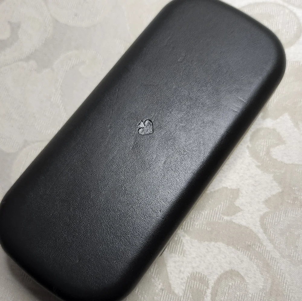 KATE SPADE GREEN HARD EYEGLASS CASE BLACK INTERIOR